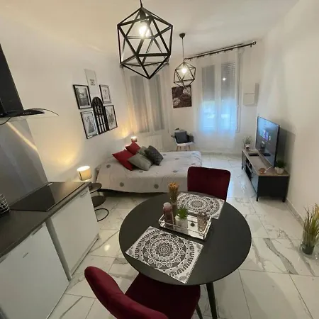 Le Dolce - Centre Historique, Proche Toutes Commodites, Stationnement Aise, Wifi-netflix Apartment
